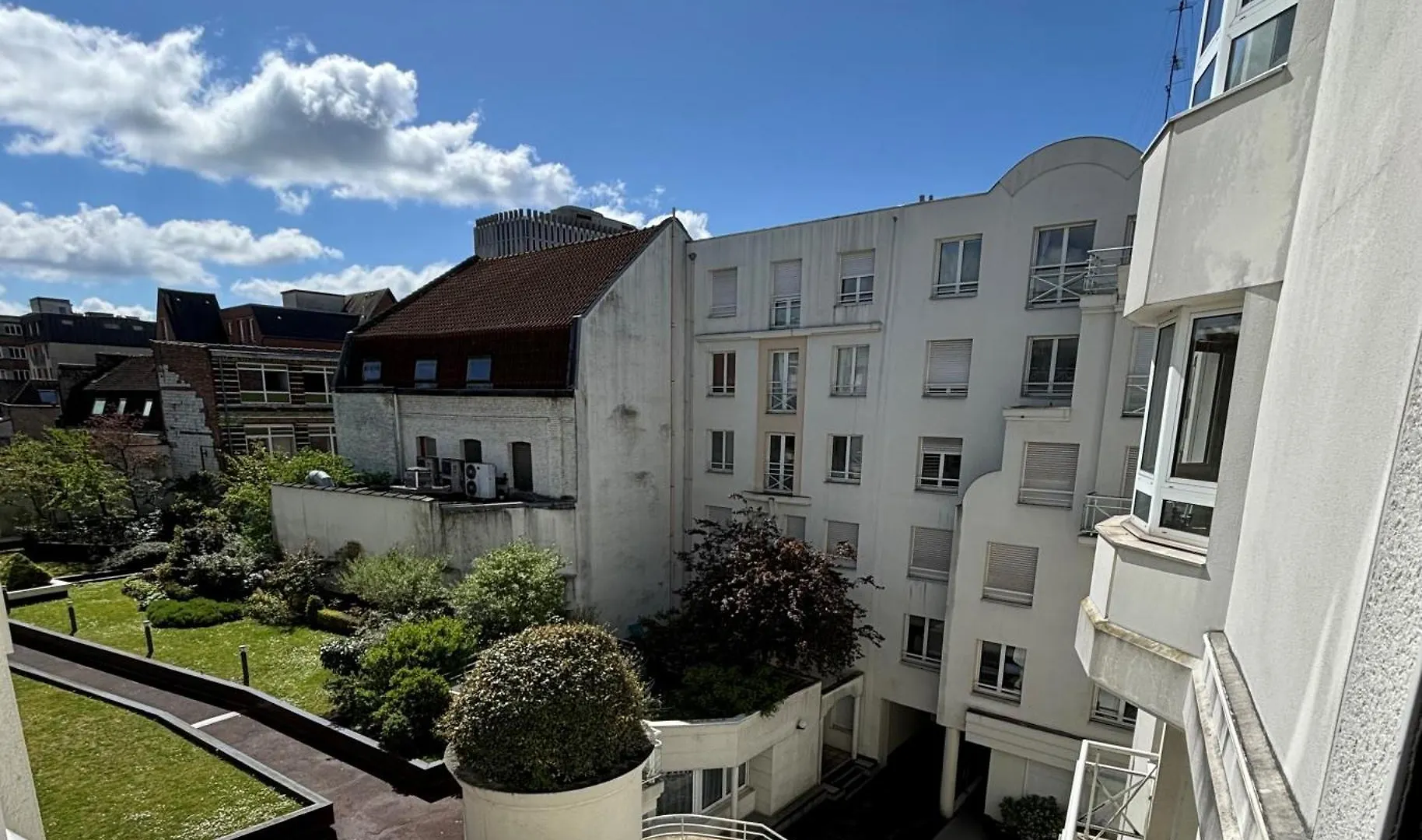 F2 Lumineux Au Coeur Du Vieux Lille Apartment France